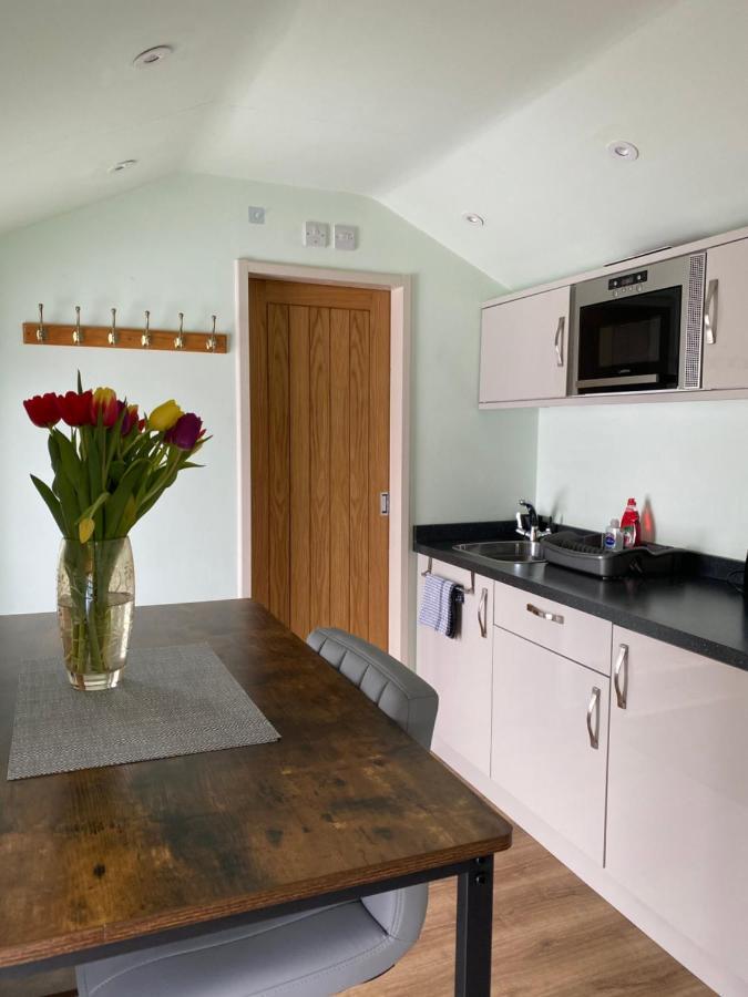 Апартаменты Cosy 1 Bed Garden Annexe Колчестер Экстерьер фото